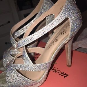 👠Prom shoes with rinestones👠